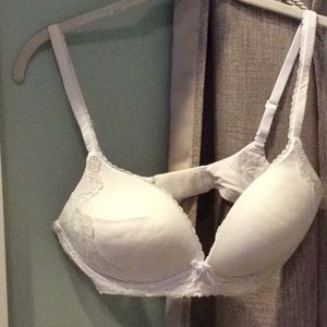 Victoria’s Secret Body by Victoria No wire